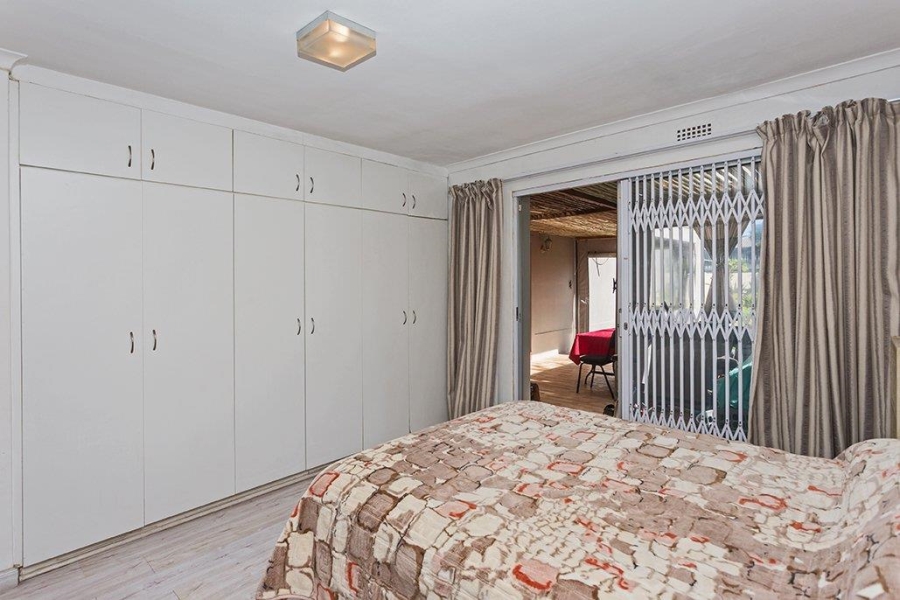 5 Bedroom Property for Sale in West Beach Western Cape